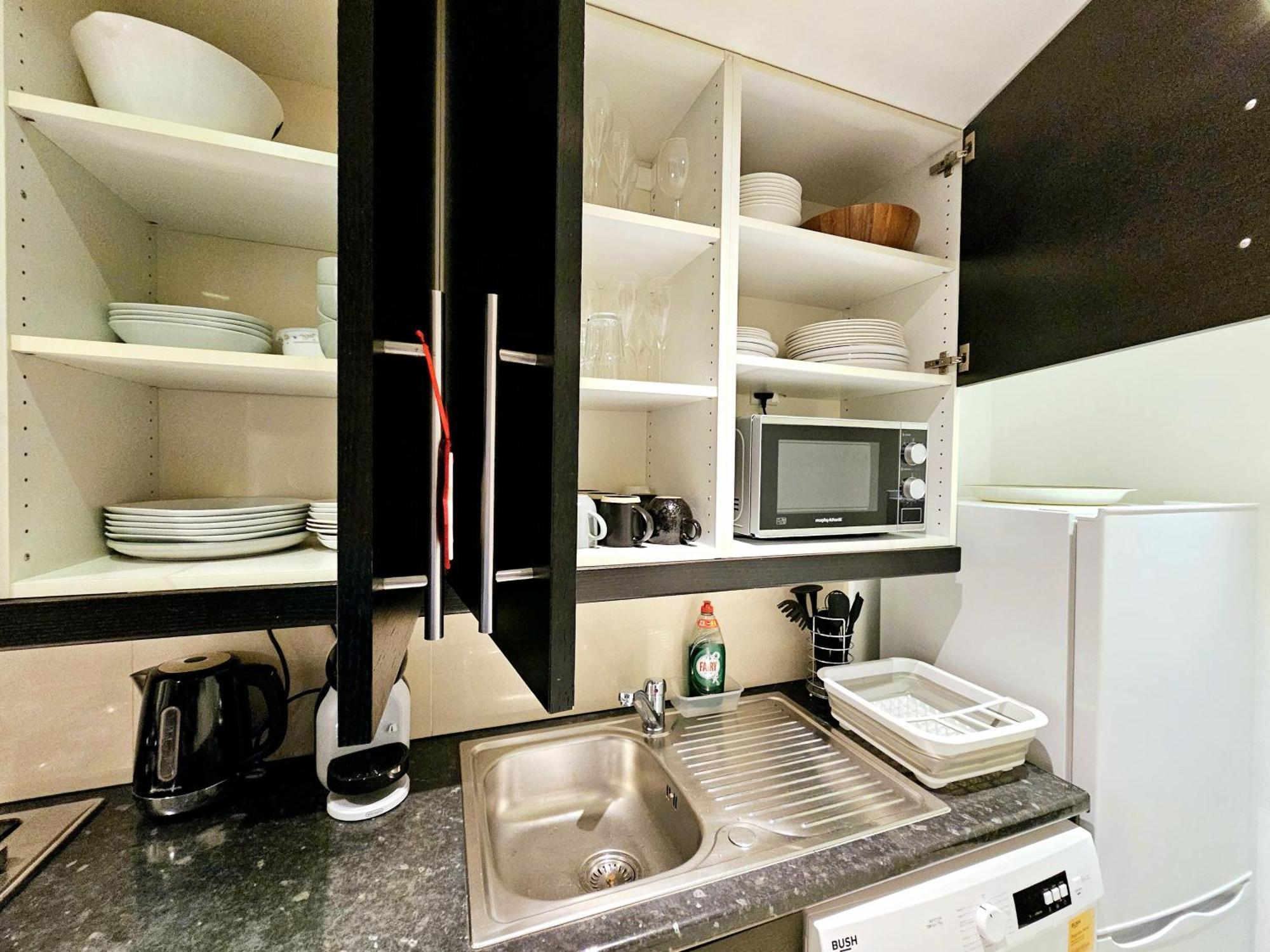 Modern Hyde Park With Private Entrance & Private Back Patio Near Bayswater & Paddington Stations Apartamento *